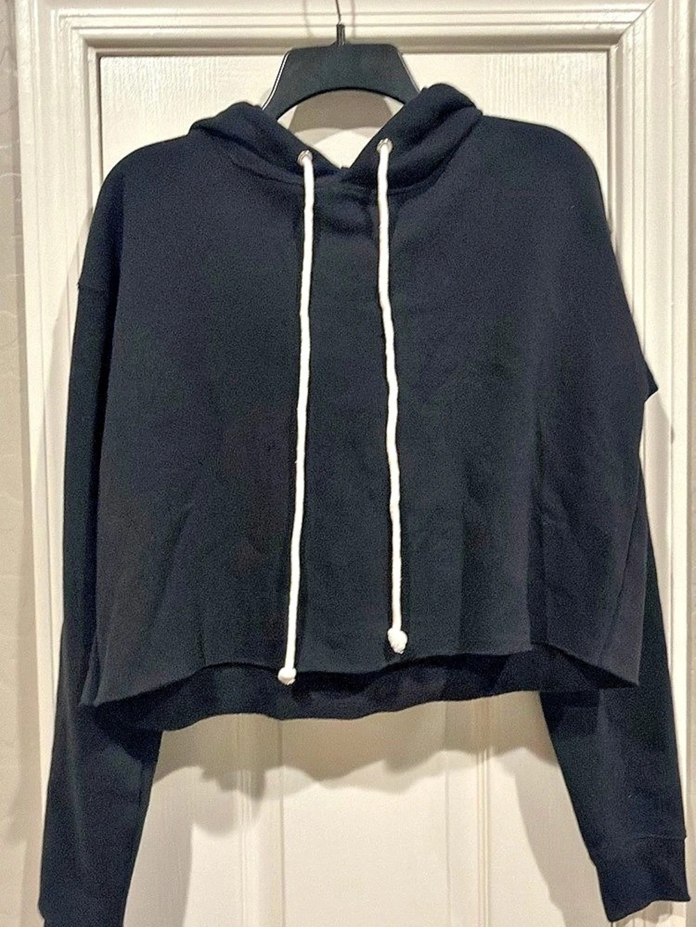 NWT Cropped Hoodie in Black Size Medium